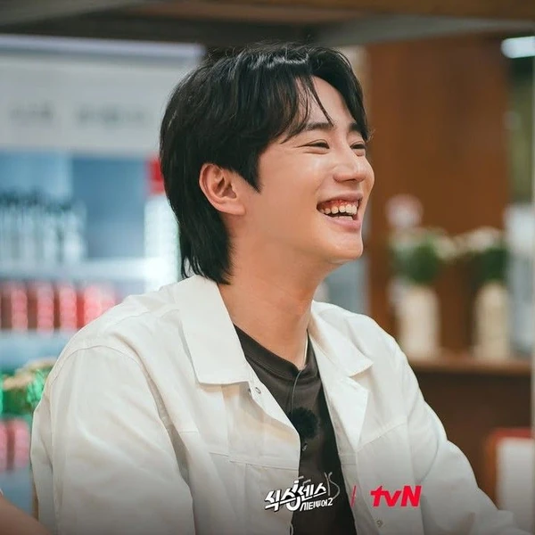 Today's Most Loved Lee Junyoung