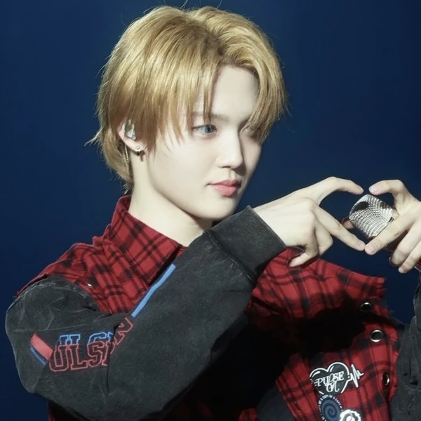 Today's Most Loved Doyoung (TREASURE)