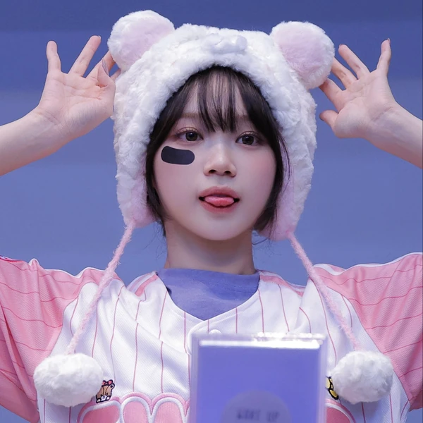 Today's Most Loved Kim Chaewon (LE SSERAFIM)