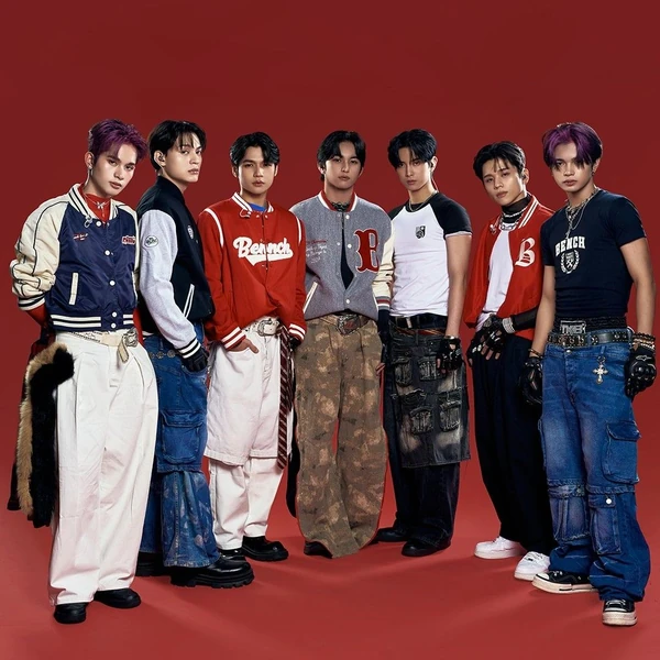 Top Photo Full of HORI7ON Love