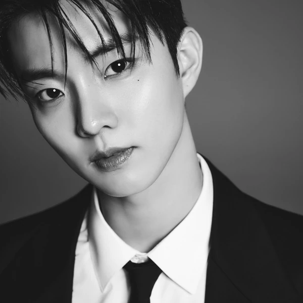 Top Photo Full of Q (THE BOYZ) Love