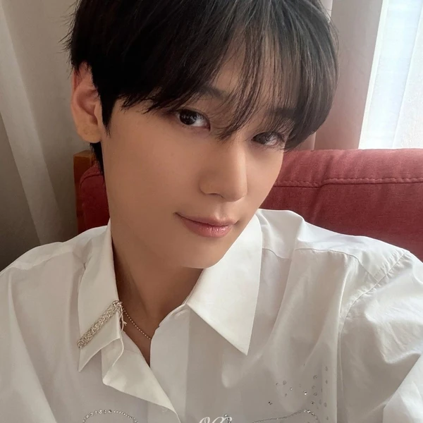 Penampilan Juyeon (THE BOYZ) yang Paling Dicintai Hari Ini