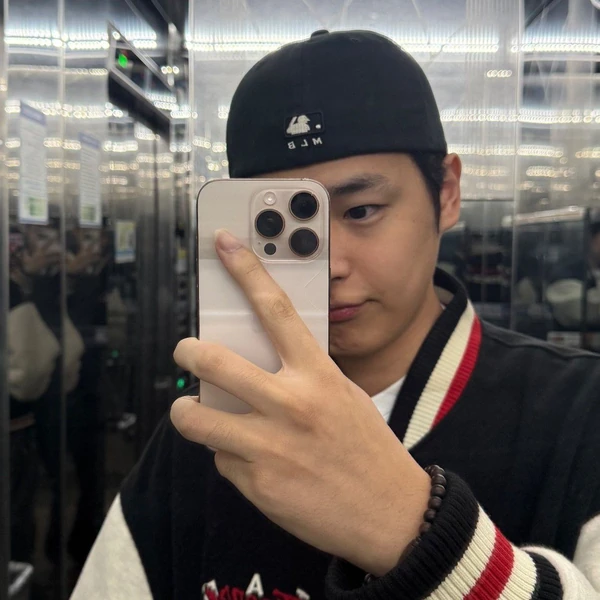 Top Photo Full of Choi Byungchan Love