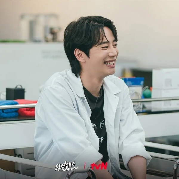 Today's Most Loved Lee Junyoung