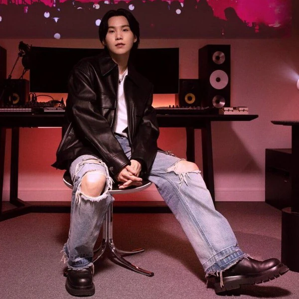 Foto Populer Penuh Cinta untuk SUGA (BTS)