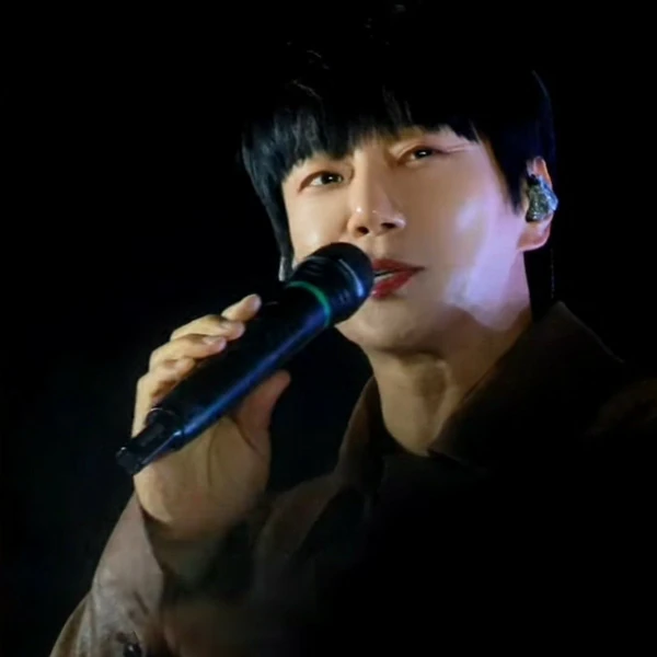 Momen Terbaik Hwang Chiyeol Pilihan Penggemar