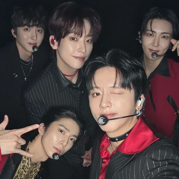 Top Photo Full of SF9 Love