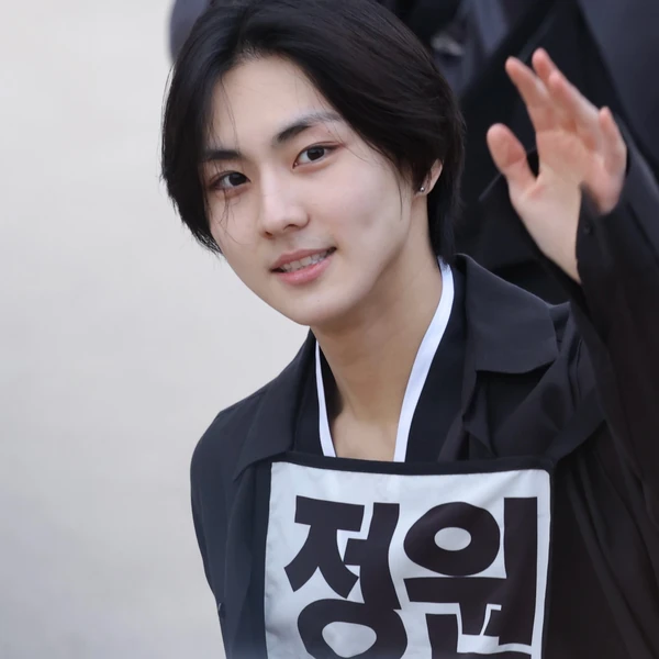 Top Photo Full of Jungwon (ENHYPEN) Love