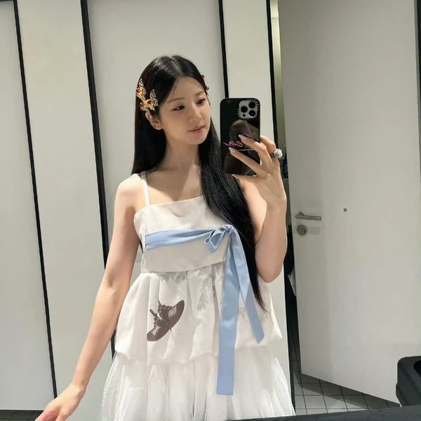 Momen Terbaik Park Chorong (Apink) Pilihan Penggemar