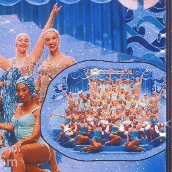 Top Photo Full of Taylor Swift Love