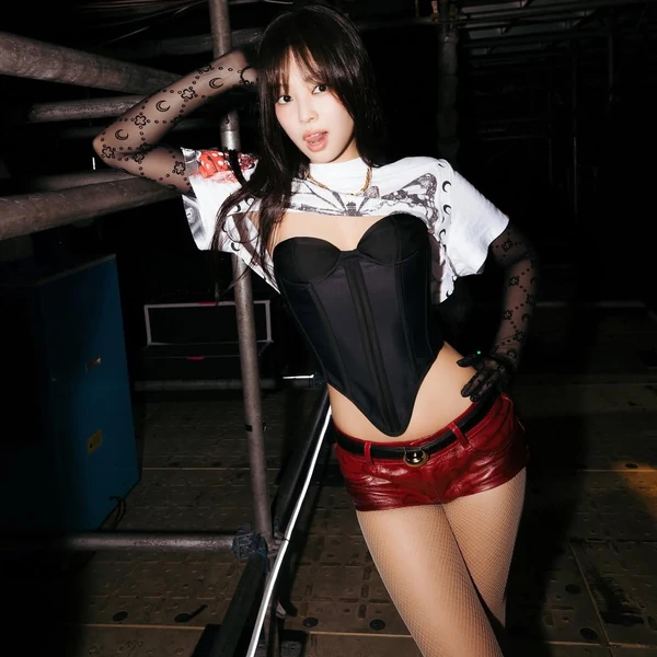 充满粉丝爱意的Jennie (BLACKPINK)人气照片