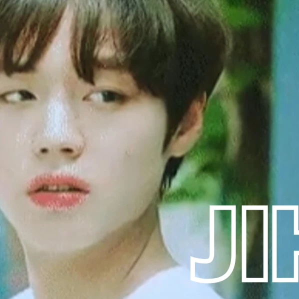 Penampilan Park Jihoon yang Paling Dicintai Hari Ini