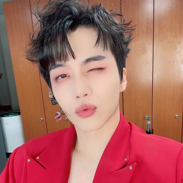 充满粉丝爱意的珍虎 (PENTAGON)人气照片