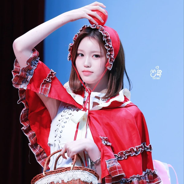 Top Photo Full of Jeong Saebi (izna) Love