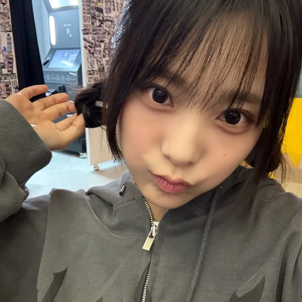 오늘 가장 사랑받은 시연 (QWER)의 모습