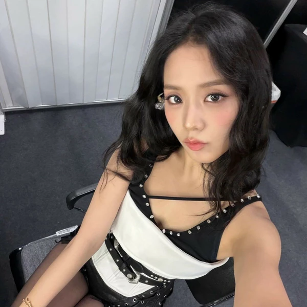 지수 (BLACKPINK) 팬심 가득한 인기 사진