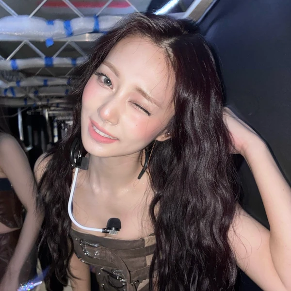 今日最受喜愛的子瑜 (TWICE)