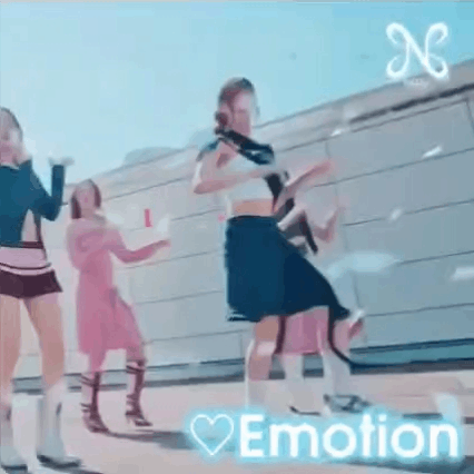 오늘 가장 사랑받은 리쿠 (NiziU)의 모습