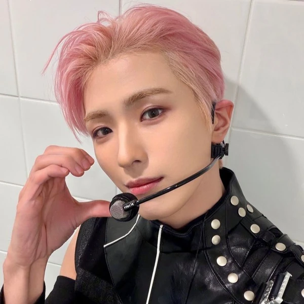 充满粉丝爱意的龙熙 (CIX)人气照片