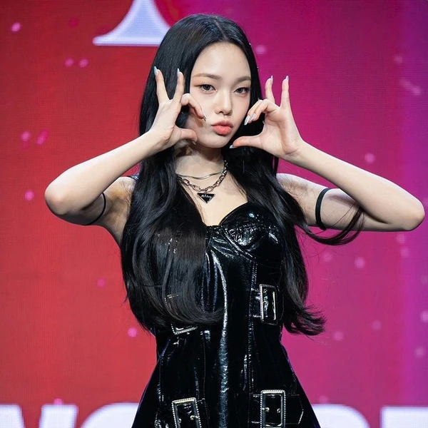 Today's Most Loved Park Boeun (CLASS:y)