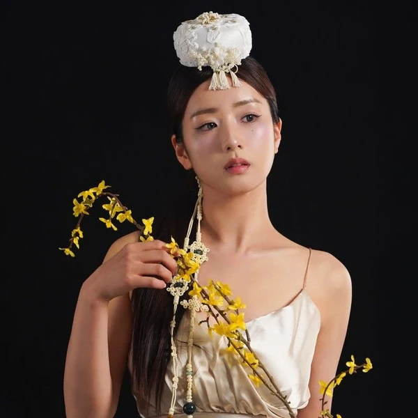 Top Photo Full of Yoon Bomi (Apink) Love