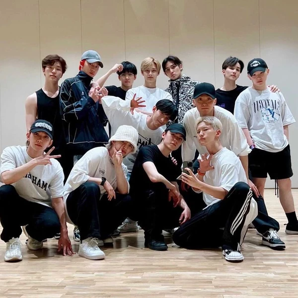 Foto Populer Penuh Cinta untuk SEVENTEEN