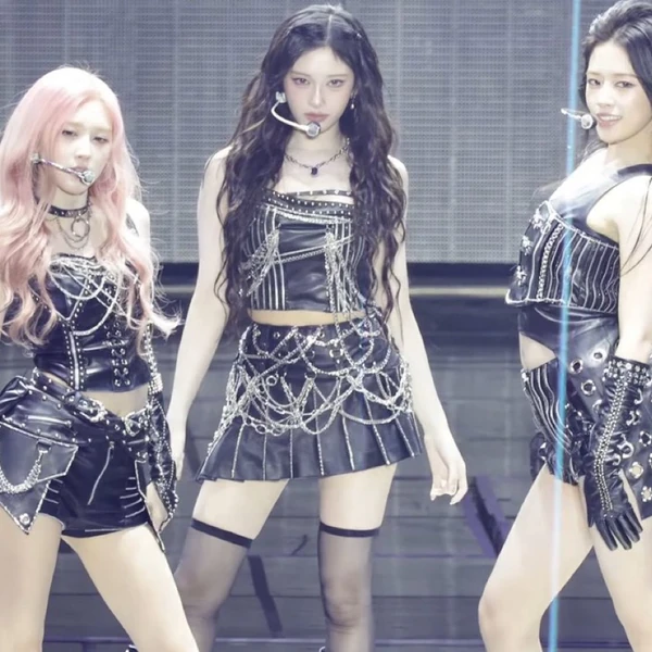 Top Photo Full of IVE Love