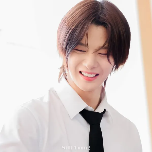 Today's Most Loved Bae Jinyoung