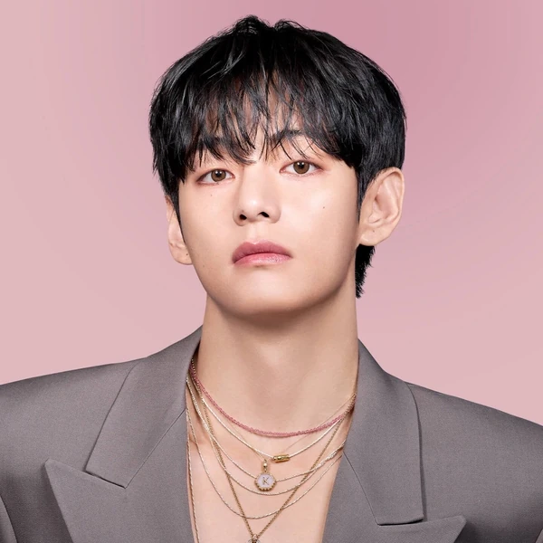 Fans' Pick: Best Moment of V (BTS)