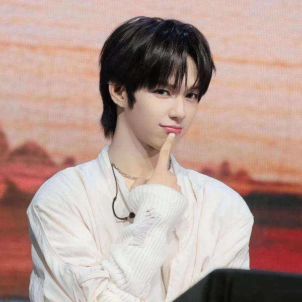 Foto Populer Penuh Cinta untuk JL (AHOF)