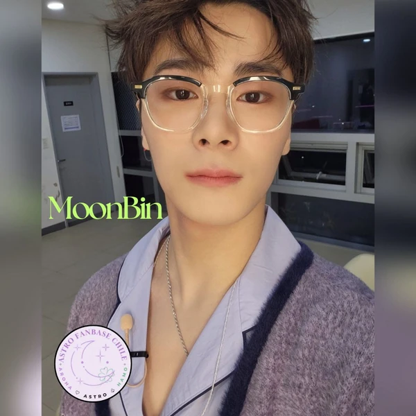 Top Photo Full of ASTRO Love