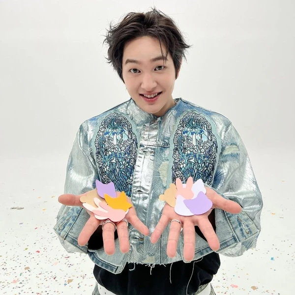 Top Photo Full of Onew (SHINee) Love