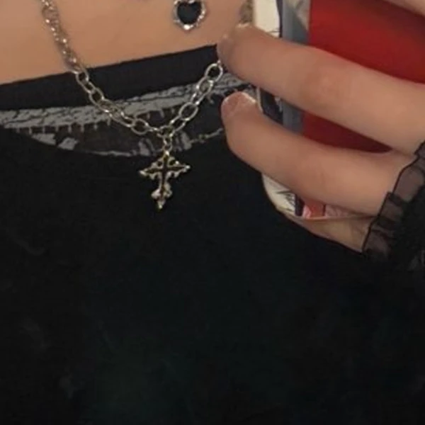 Foto Populer Penuh Cinta untuk HyunJin (Loossemble)