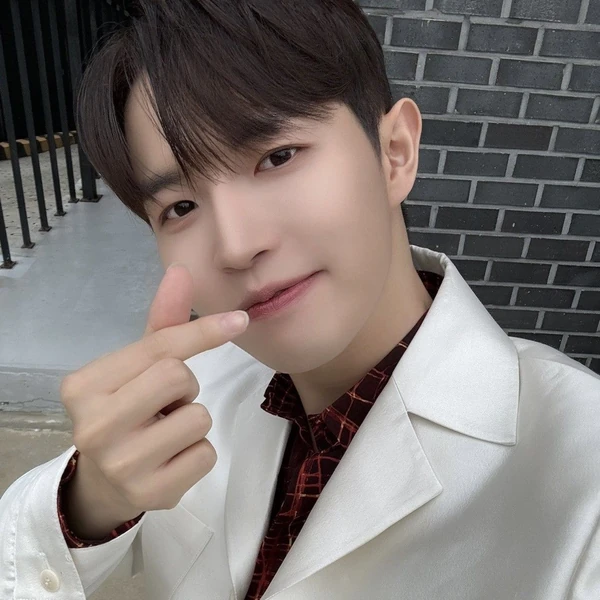 Momen Terbaik Kim Jaehwan Pilihan Penggemar