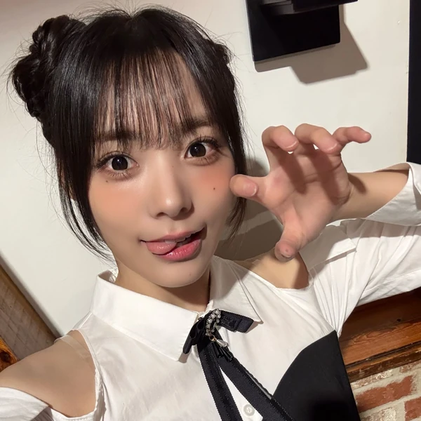 Today's Most Loved Siyeon (QWER)