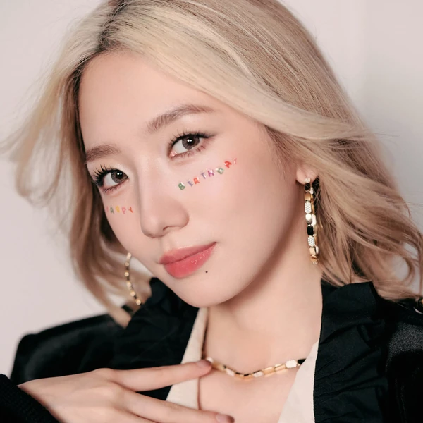 Today's Most Loved Mei Qi