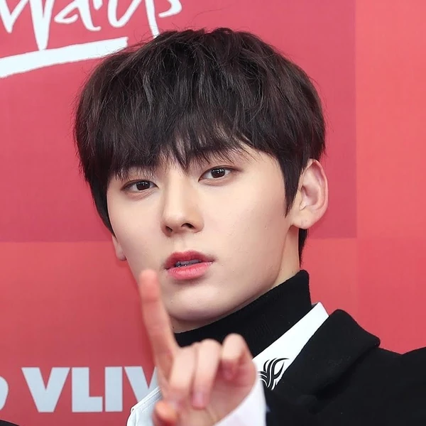 Today's Most Loved Hwang Minhyun