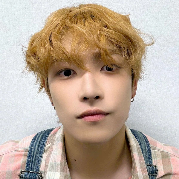 今天最受喜爱的弘中 (ATEEZ)