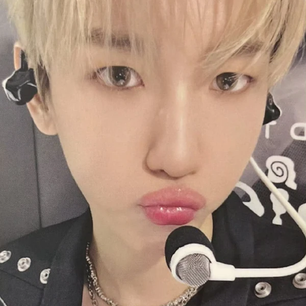 백현 (EXO) 팬심 가득한 인기 사진