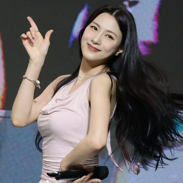 Today's Most Loved Oh Hayoung (Apink)