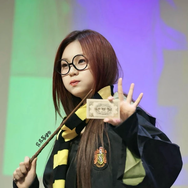 오늘 가장 사랑받은 VIVIZ의 모습