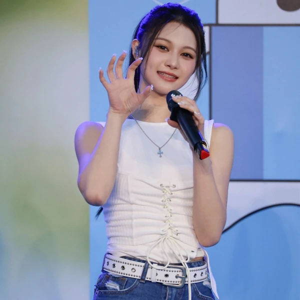 Top Photo Full of GENBLUE Love