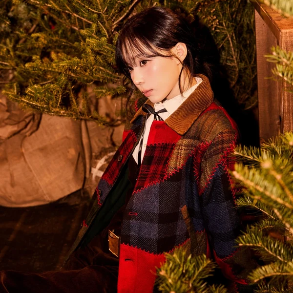 오늘 가장 사랑받은 윈터 (에스파)의 모습