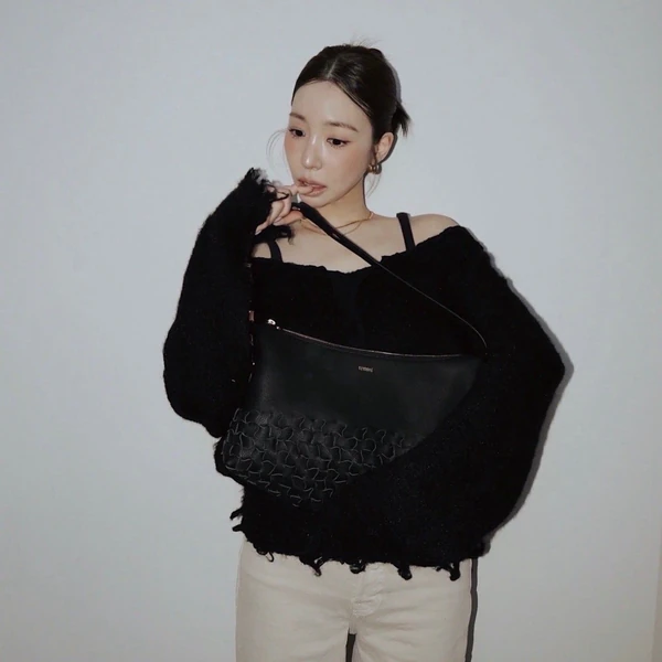 Top Photo Full of Tiffany Young (Girls' Generation) Love