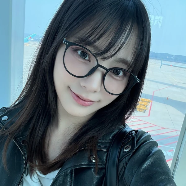 Today's Most Loved Siyeon (QWER)