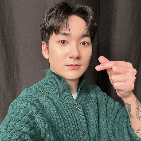 Today's Most Loved Aron