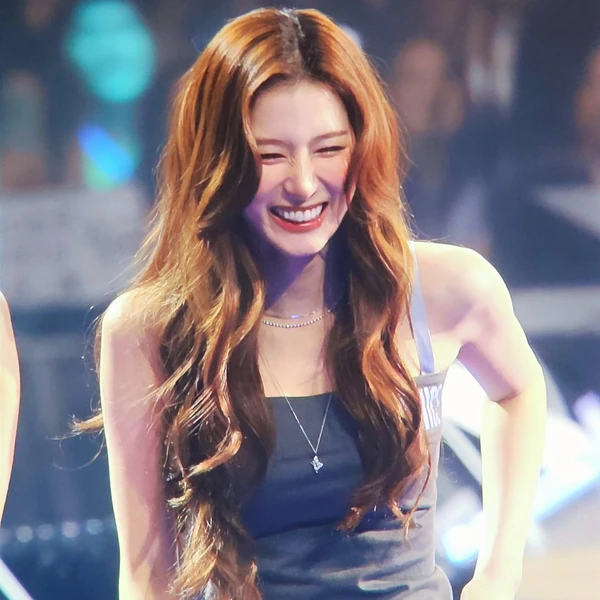 Top Photo Full of Sana (TWICE) Love