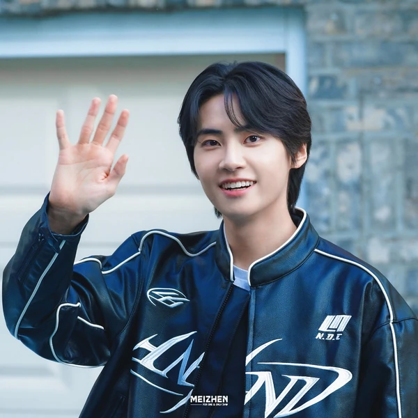 Today's Most Loved Lee Jinhyuk