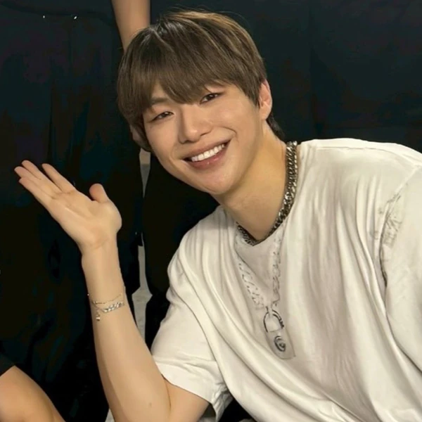 강다니엘 팬심 가득한 인기 사진