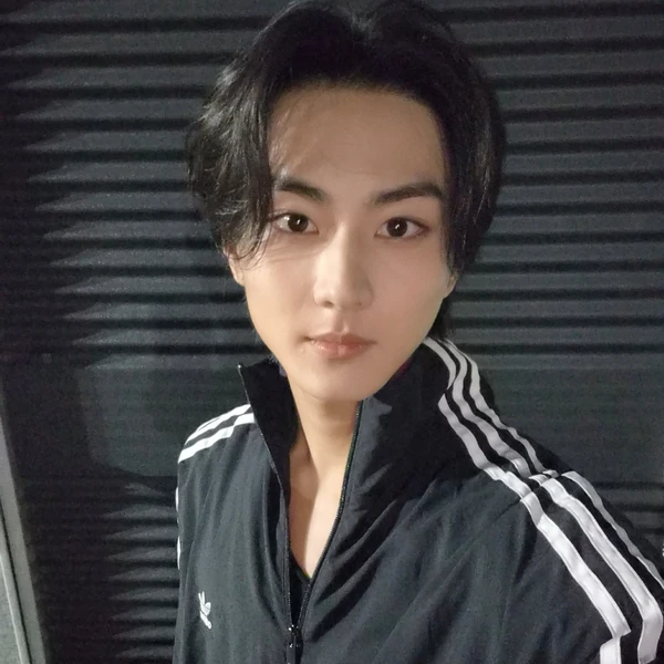 Foto Populer Penuh Cinta untuk ENHYPEN